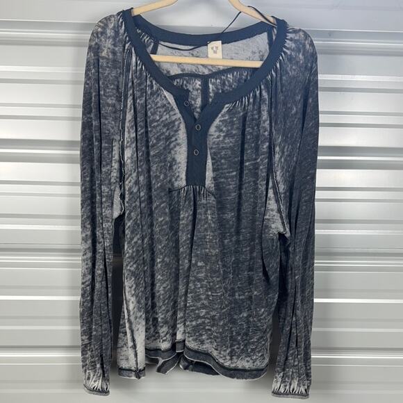 We The Free Black and Gray Long Sleeve Tee - Picture 1 of 11